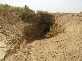 حفاری‌های غیرمجاز گنج یابان در قلعه حصار 