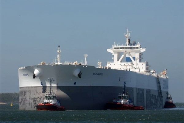 رویترز از آمادگی هند برای توقف واردات نفت از ایران خبر داد