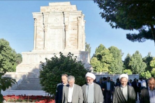 بهارستانی‌ها وعده پیگیری «توس» را دادند