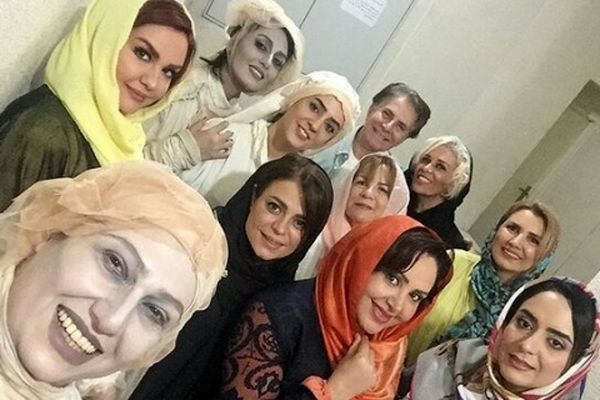 هنرمندانی که به تماشای تئاتر «معصومه کریمی» آمدند