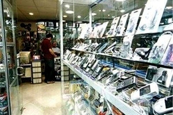 گزارش ۴۰ شرکت واردکننده موبایل امروز نهایی می‌شود