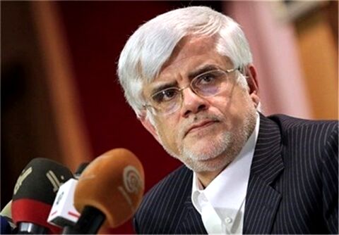 "عارف" عملکرد ارزی دولت روحانی را تکرار عملکرد دولت احمدی‌نژاد نامید