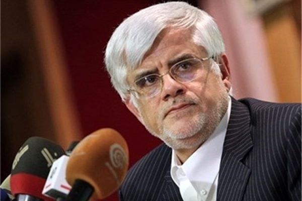 "عارف" عملکرد ارزی دولت روحانی را تکرار عملکرد دولت احمدی‌نژاد نامید