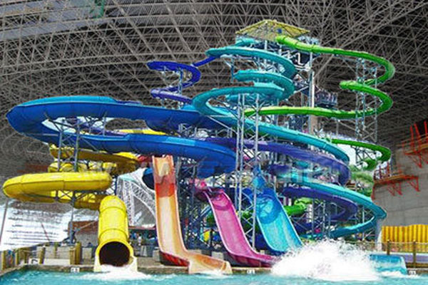 آیا 4 پارک آبی در مشهد نیاز است؟