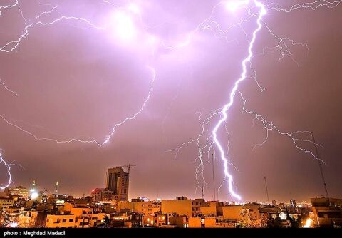 رعد برق در محدوده خیابان گاز مشهد