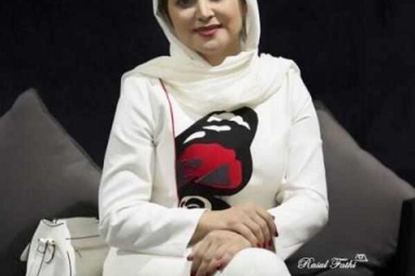 تیپ کمند امیرسلیمانی در پاریس