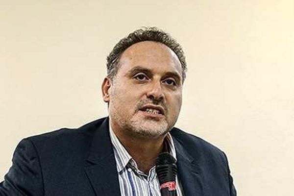 در ترانه دچار آفت شدیم/ کارهای محسن چاووشی را می‌پسندم