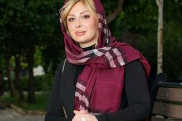 تصویر جالب نیوشا ضیغمی با لباس تیم ملی