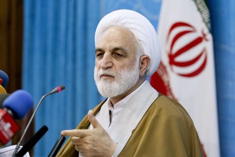برخی دولتی‌ها و غیردولتی‌ها در واردات غیرقانونی ماشین نقش داشتند