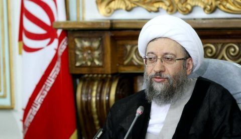 کسانی که می گویند برخورد با مفسدان اقتصادی نباید خشن باشد، اشتباه می کنند