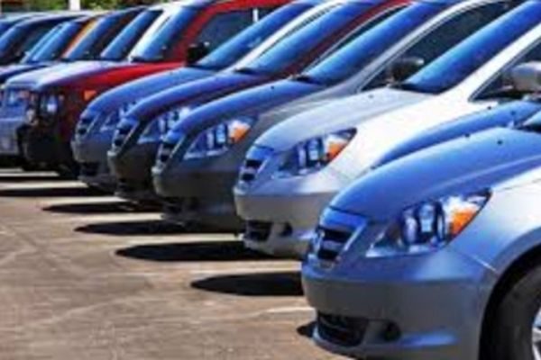 افشاء اسامی وارد کنندگان خودرو زمانی که ثبت سفارش به دلیل تنظیم بازار ممنوع بوده است +اسامی افراد و شرکتها