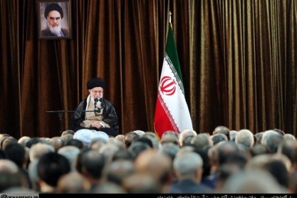 تصور حل مشکلات از راه مذاکره یا رابطه با آمریکا خطایی واضح است