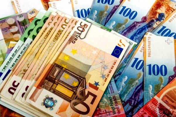 پایان عرضه ارز دولتی به مسافران