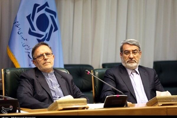 دفاع سیف از مدیریت ارزی بانک مرکزی