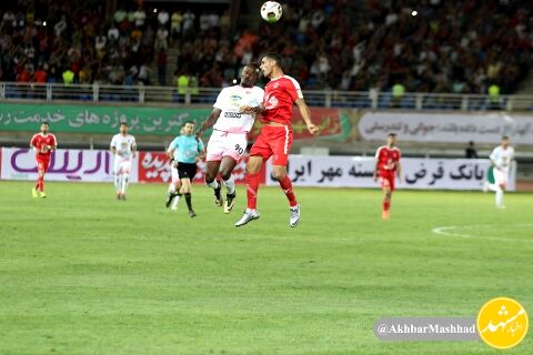 یک بازداشتی در بازی پدیده و پرسپولیس به جرم همراه داشتن حشیش