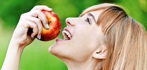 چین و چروک صورتتان را با این ۶خوراکی محو کنید