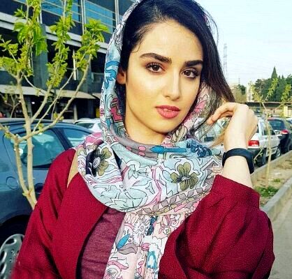 واکنش‌های جالب به شایعه روسری چهار میلیونی خانم بازیگر