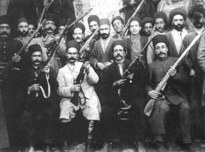 مرکز زدایی از انقلاب مشروطه