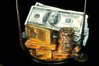 بازار طلا و ارز یکپارچه سرخ‌پوش شد