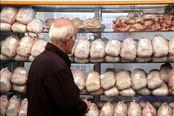 مرغ ۳۰۰۰ تومان گران‌تر از قیمت مصوب!