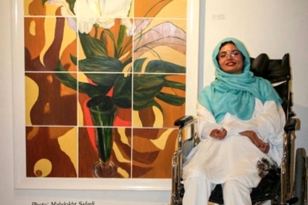 ثبت ۲۰۰ نقاشی با دهان توسط هنرمند خراسانی