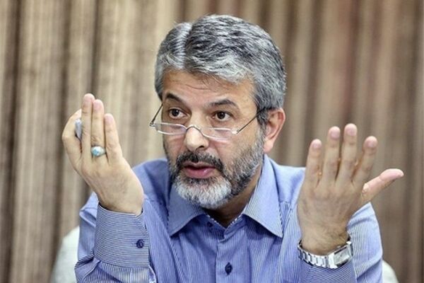 پاسخ دختر کامران دانشجو به ادعای محمود صادقی