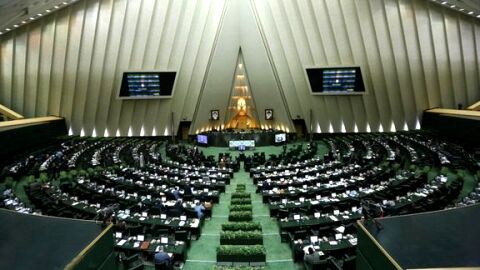 دعوا و فحاشی در جلسه استیضاح وزیر اقتصاد!