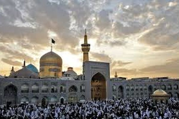 بهتر است به جای فضاسازی مخرب به فکر جذب گردشگر باشیم