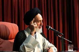 مطرح کردن سادات به‌عنوان الگوی مردمی در سطح جامعه