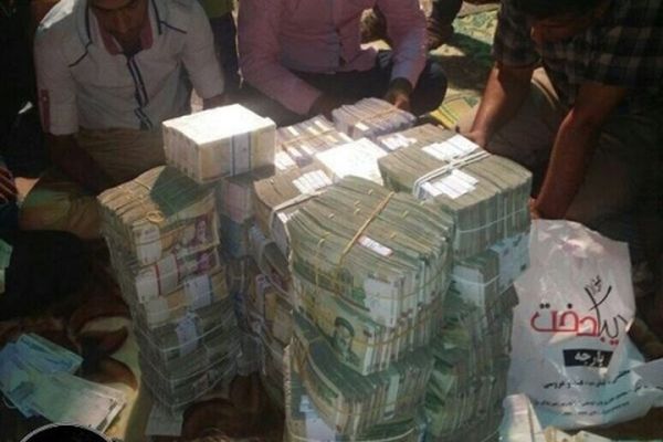 1میلیارد و ۸۵۰ میلیون تومان شاباش به داماد در یک روستا+عکس