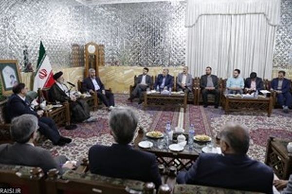 مجلس باید صدای مردم و به‌دنبال تأمین منافع ملت بدون ملاحظات جناحی باشد