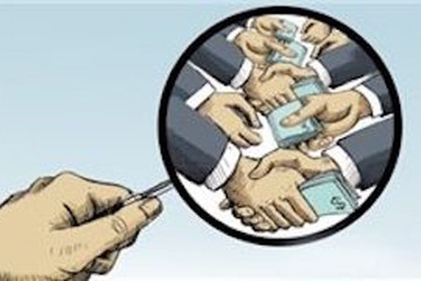 فساد میلیاردی یکی از مسئولان با اعمال فشار