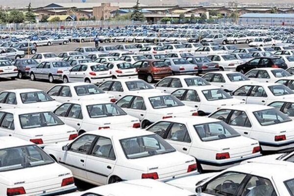 ورود فراکسیون مبارزه با مفاسد اقتصادی به افزایش قیمت خودرو