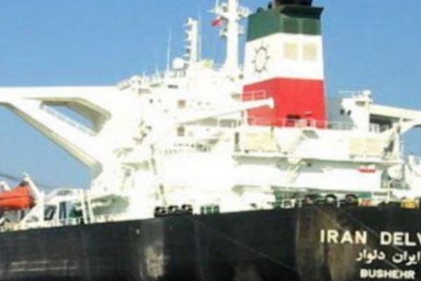 رویترز: دولت هند مجوز واردات نفت ایران با نفتکش‌ها و بیمه ایرانی را صادر کرد