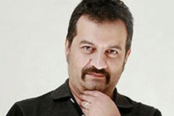 چه کسی گوشی مهراب قاسمخانی را دزیده است ؟