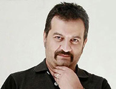 چه کسی گوشی مهراب قاسمخانی را دزیده است ؟