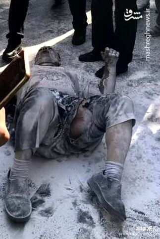 تصویر هولناک از پیکر سوخته مرد میانسال خودسوزی کرده در شهرداری + عکس 16+