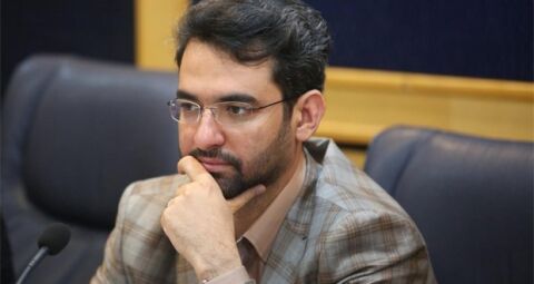 وزیر ارتباطات در مورد عدم عرضه گوشی به بازار موبایل افشاگری کرد