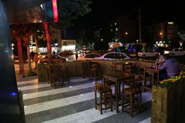 صدور مجوز استفاده از پیاده روها برای ۷۰ واحد صنفی