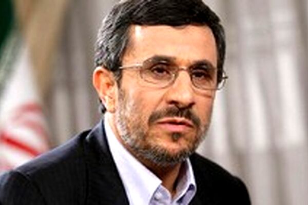 دفاع احمدی‌نژاد از پوشش بحث‌برانگیز تنیس‌باز زن آمریکایی +عکس