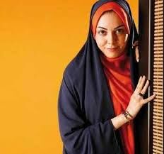 «آزاده نامداری» همراه بازیگران زن در پشت صحنه کنسرت