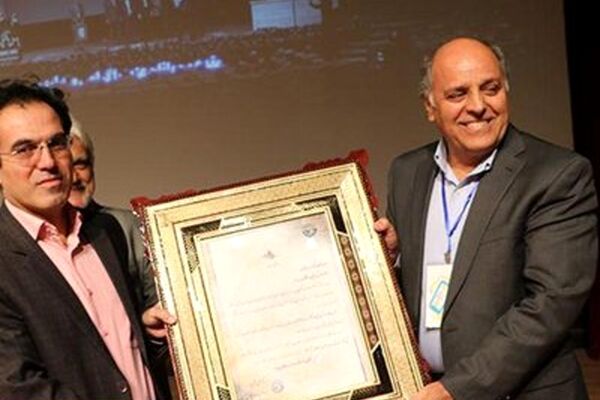 استاد دانشگاه فردوسی مشهد شیمیدان برجسته کشور شد