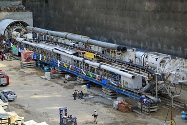 دستگاه حفار خط 3 خرداد به ترمینال می‌رسد