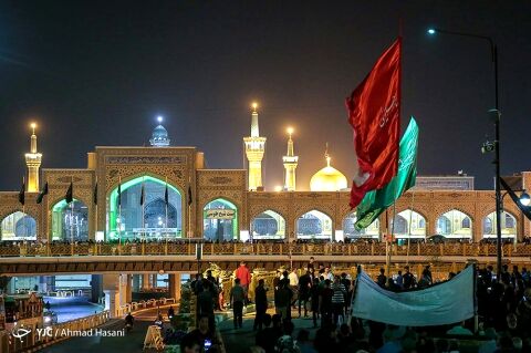 حال و هوای حرم امام رضا (ع) در شب شهادت حضرت جوادالائمه(ع)