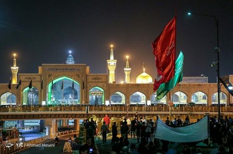 حال و هوای حرم امام رضا (ع) در شب شهادت حضرت جوادالائمه(ع)