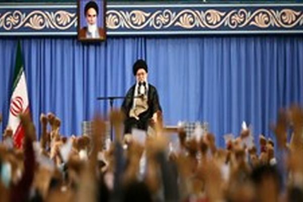 رهبر معظم انقلاب: مشکلات اقتصادی نتیجه بی‌تدبیری و بی توجهی است