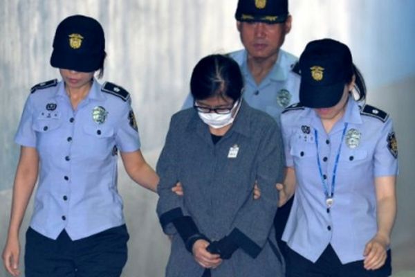 برخورد قانونی با مدیران فاسد در کشورهای دیگر چگونه است؟