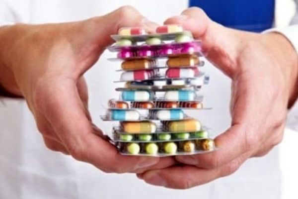 جزئیات احتکار دارو توسط دختر یک وزیر سابق