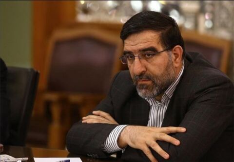 تنها پسرم در دانشگاه مشغول به تحصیل است/ دخترانم خانه دار هستند