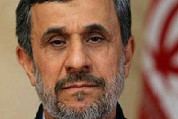 الصباح الجدید: احمدی‌نژاد به ۴ دلیل خواستار استعفای روحانی شد